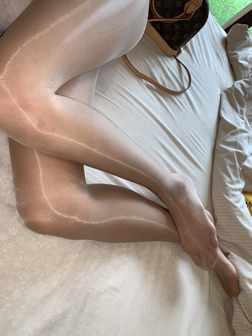 Mature stepmother in tights Cecilia de Rafael Private