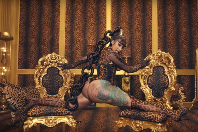 Singer Nicky Minaj tits naked