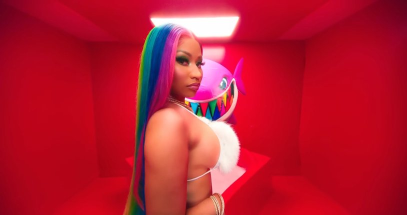 Nicky Minaj sexy naked