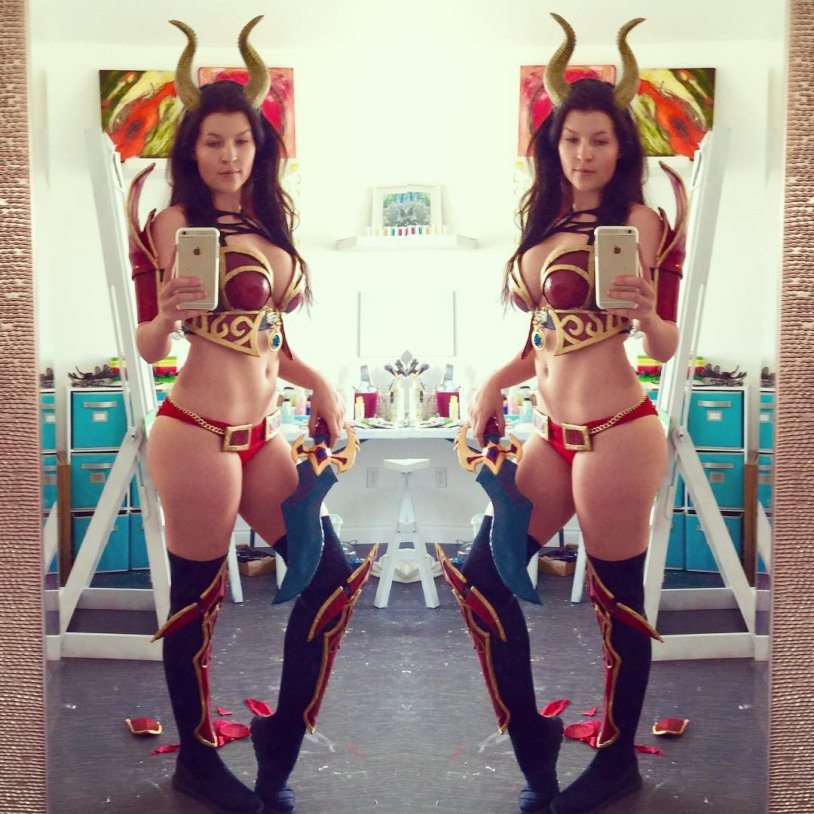 Irina Sabetskaya cosplay Harley Quinn