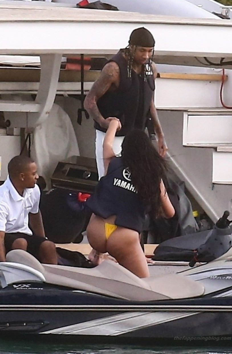 Chris Brown photo of a member