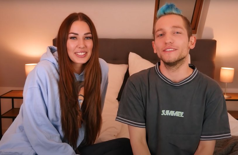 Beautiful breasts in the fitting room