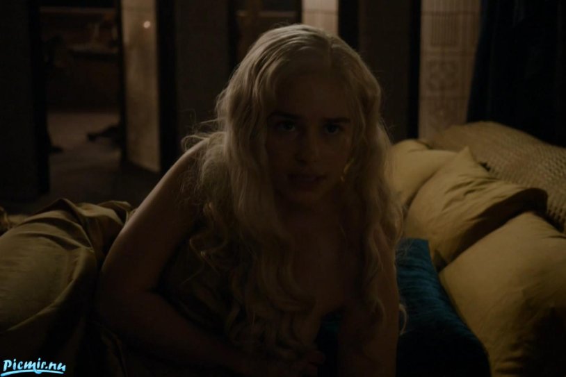 Emilia Clark Daenerys