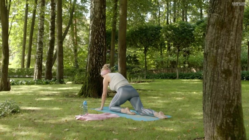 Plus-Size Diana Sirokai