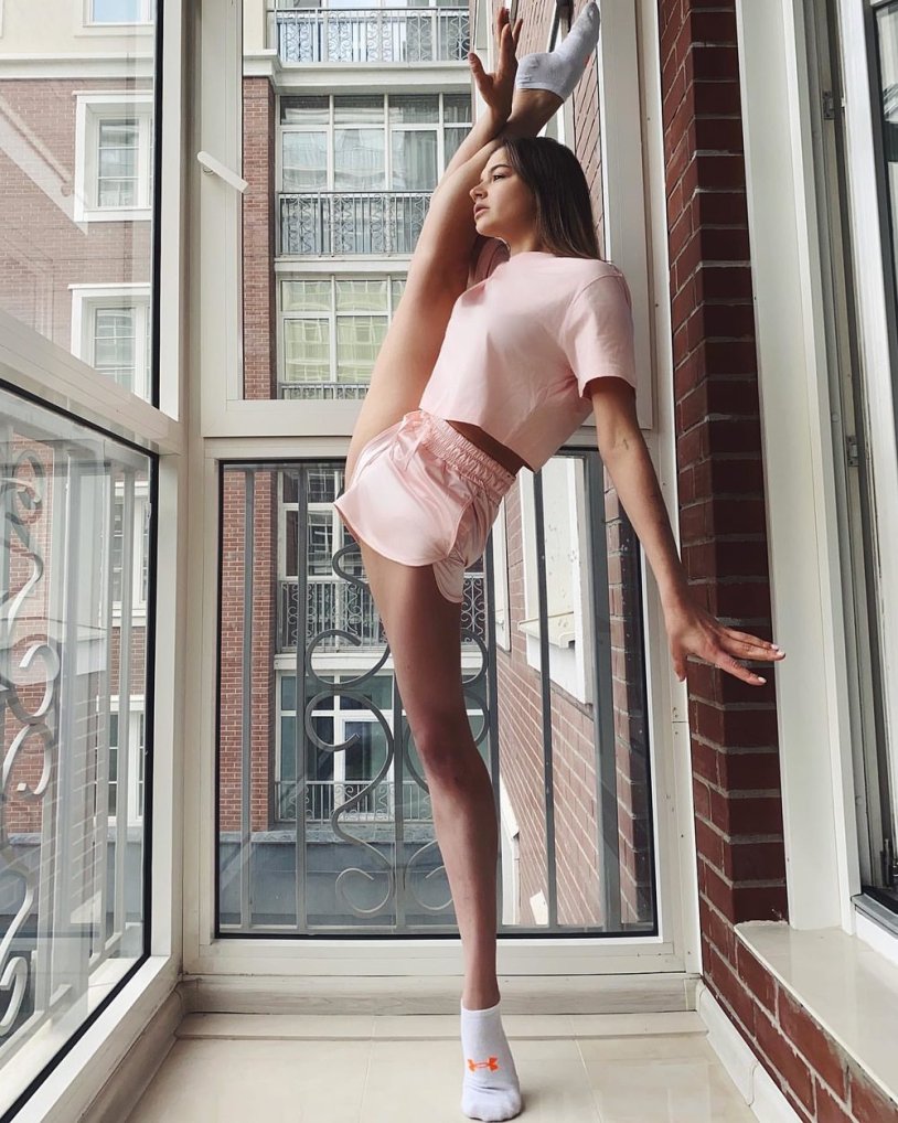 Sasha Savelyeva photo shoot