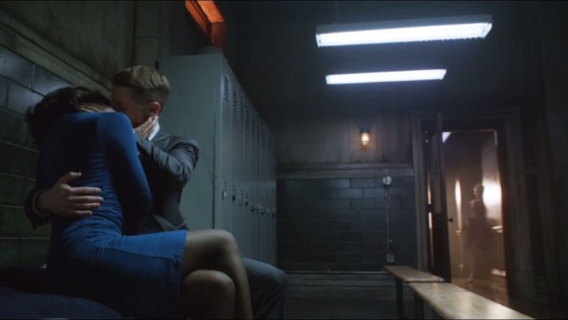 Morena Bakkarin Erin Richards kiss