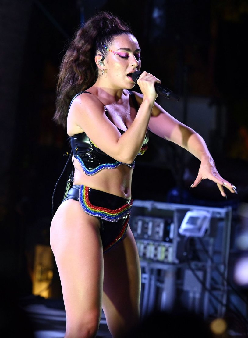 Charli xcx singer