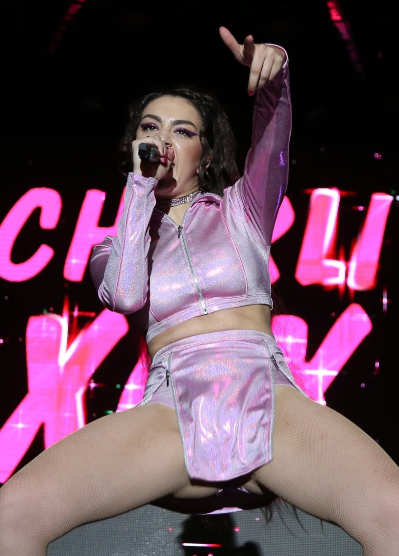 Charli XCX 18