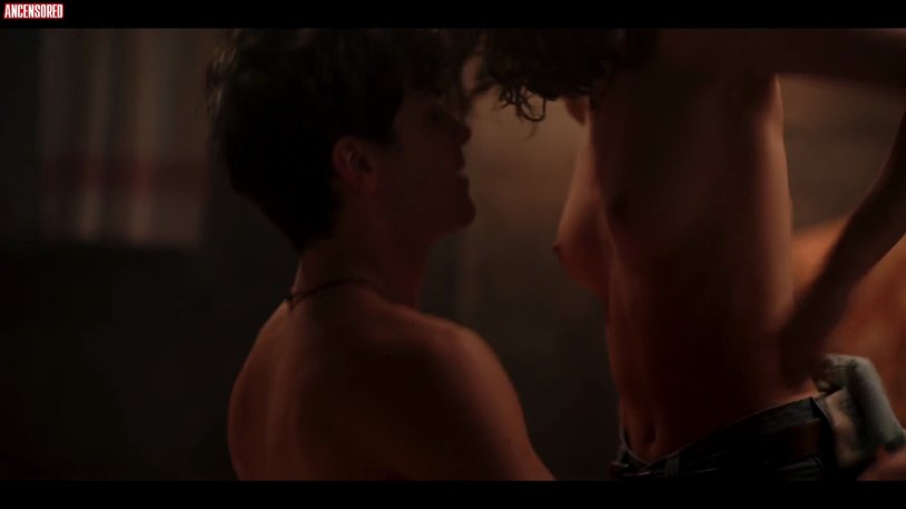 Greta Havnesköld is naked