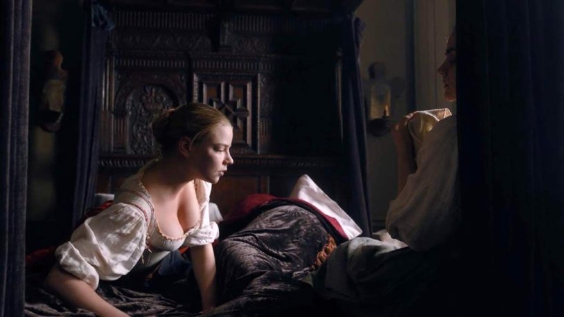 Anya Taylor-joy spat naked