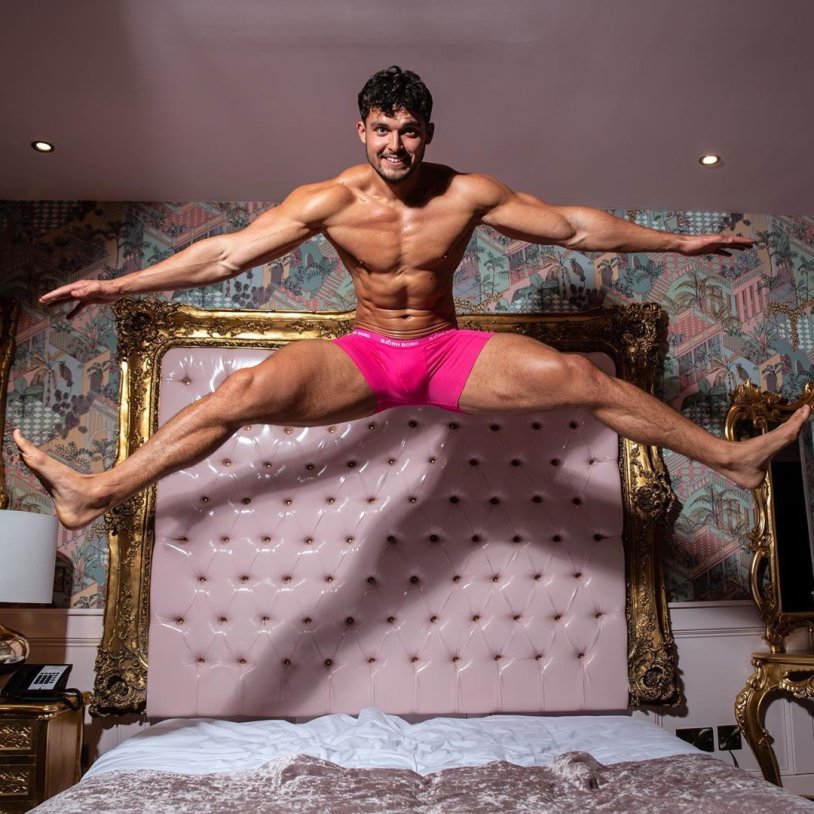 Alexis Texas with fans