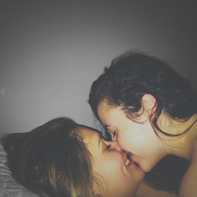 Beautiful naked Lizbians