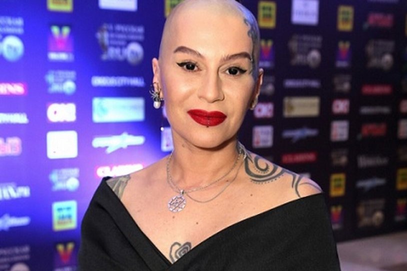 Nargiz Zakirova burst into tears