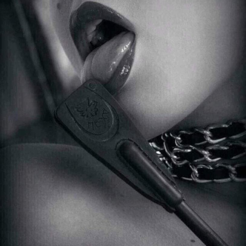 Lyuba Love Naked red by the water