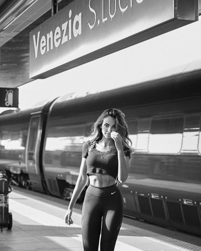 Madalina Diana Genor Youth