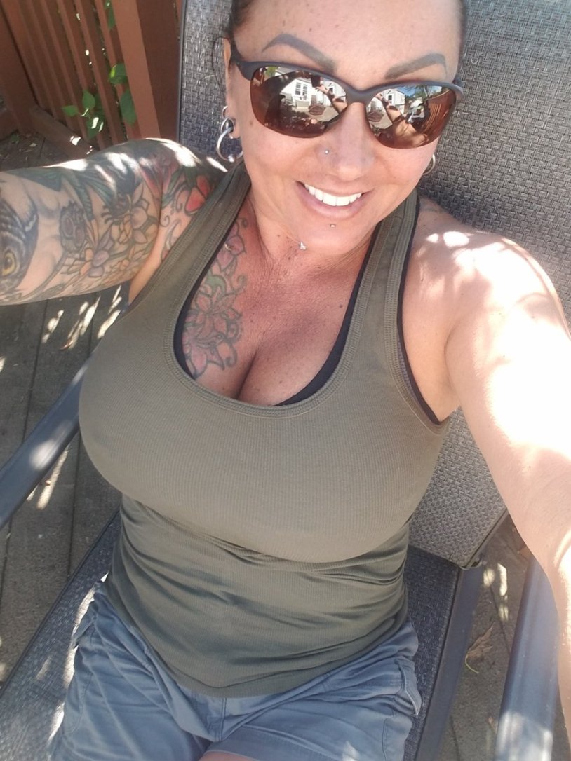 Sistin Rose Stallone in underwear