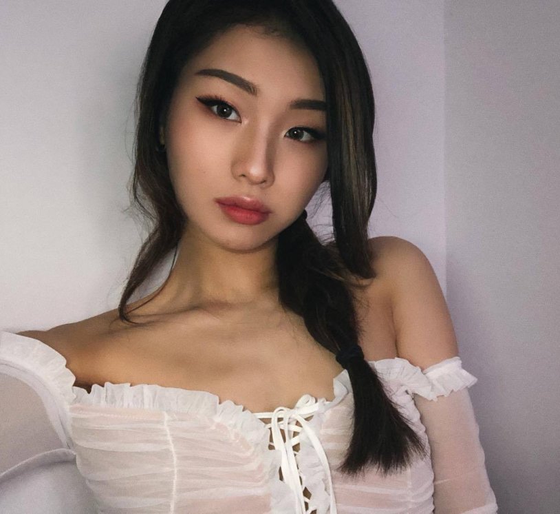 Model Mari Bambei Instagram