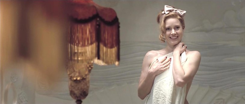 Intimate scene Miss Pettigrew