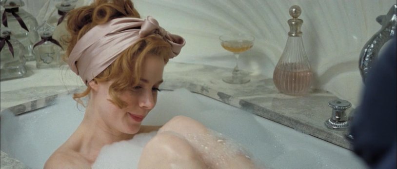 Minimalism of the girl's body