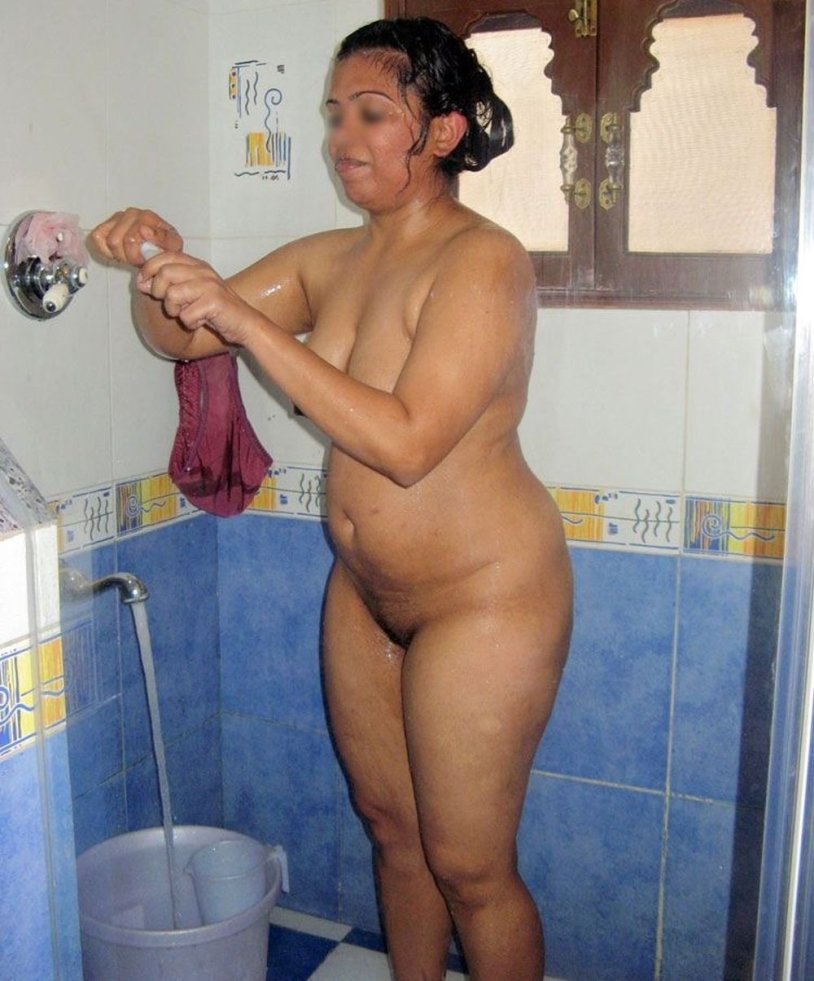 Naked Indian housewives