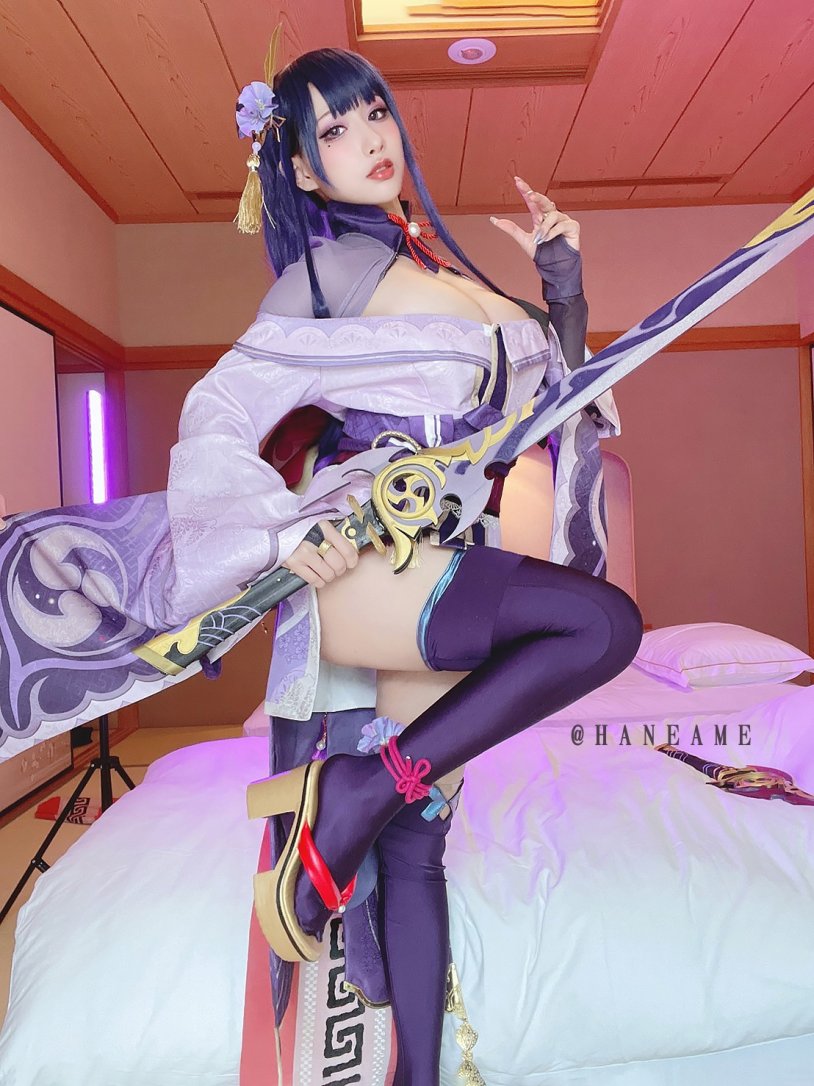 Cosplay girls from Helteker