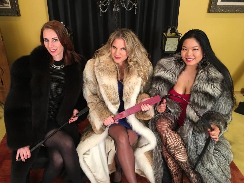 Fur fetish in drawings