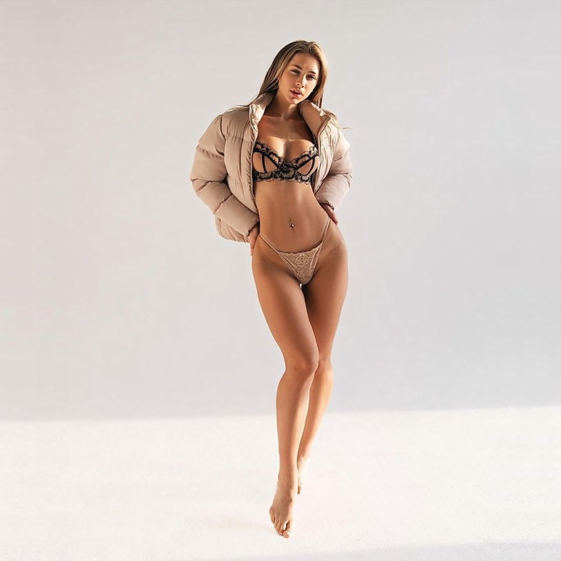 Pantyhouses and stockings private