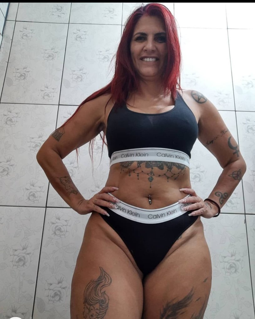 Melissa Nasenwng singer