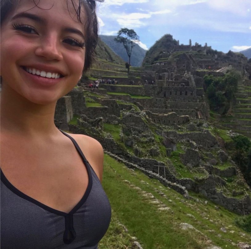 ISABELA MERCED Piquant photos