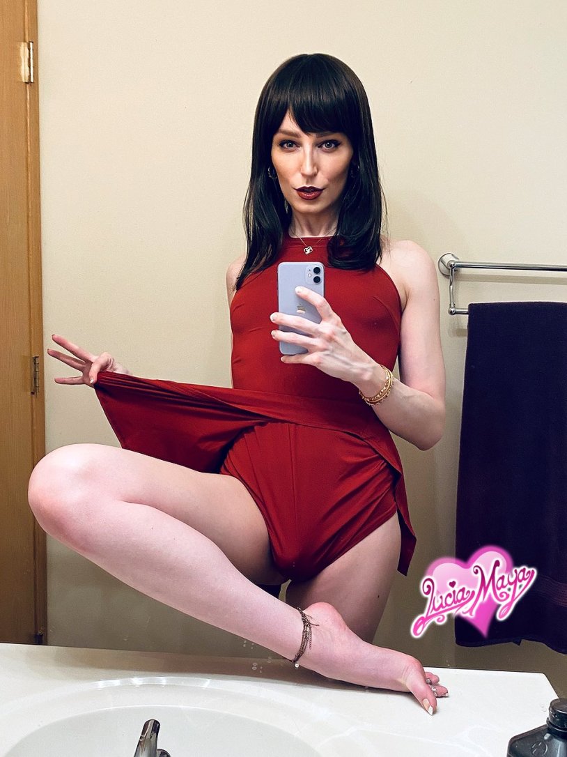 Lucia Fernandez fucks