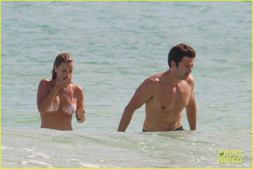 Alejandra gil buttocks