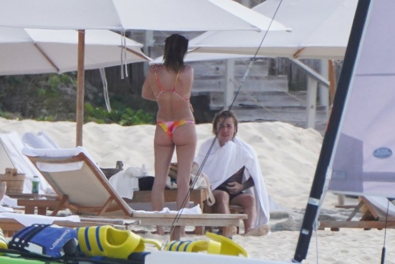 Bella Hadid Mammoplasty