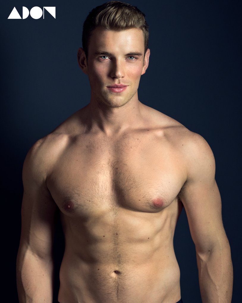 Kelly Brook Survival 2