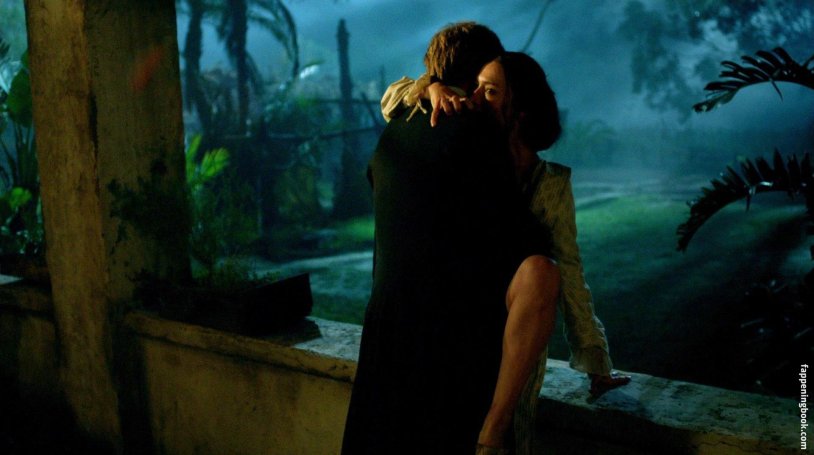 Louise Moraes Actress Nude