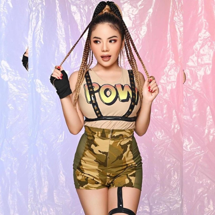 Airbrushing with kandy paints