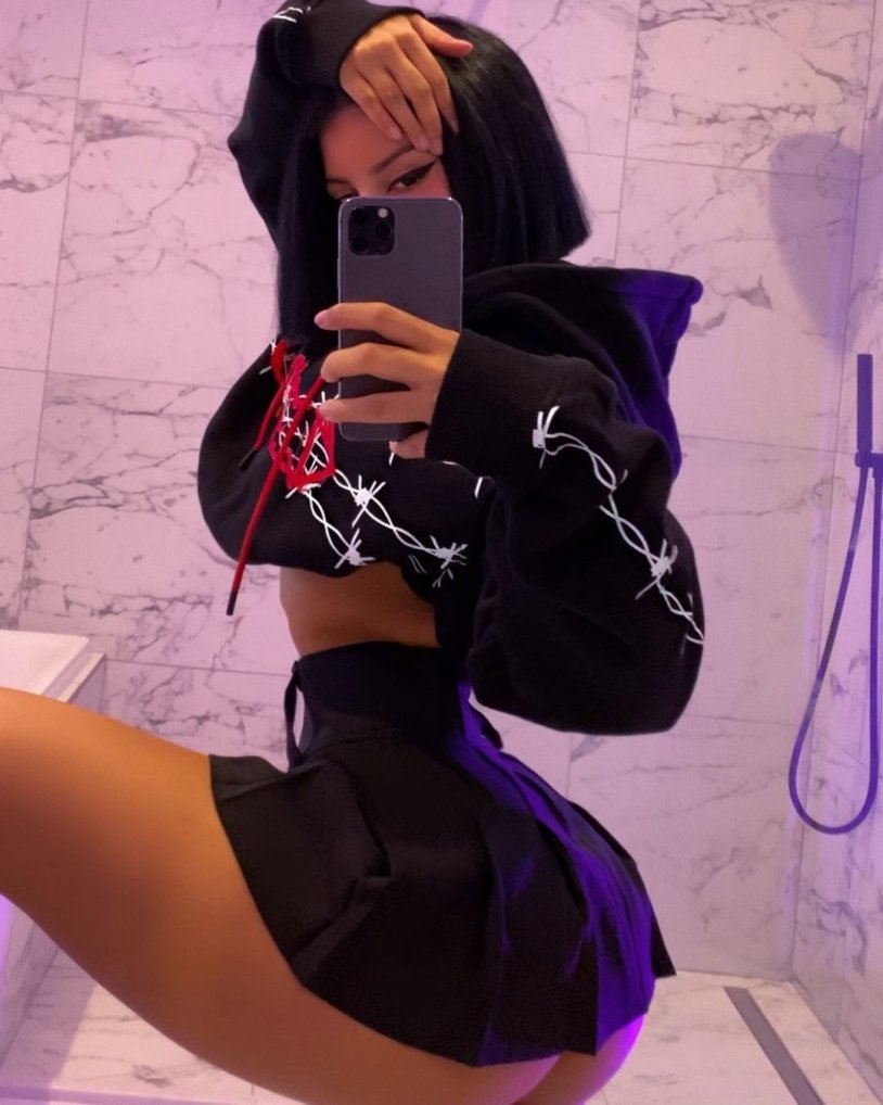 Queen MMA Gina Karano