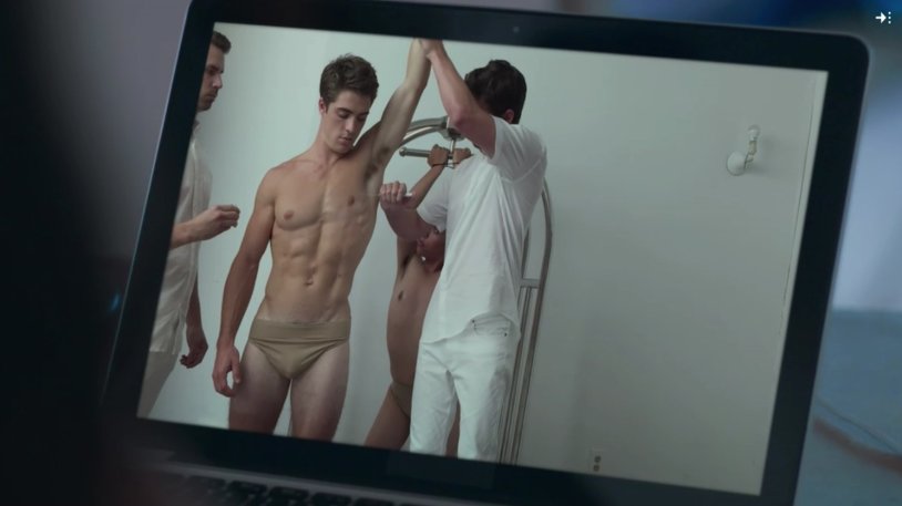 Fashion model Kiden Cross Sex