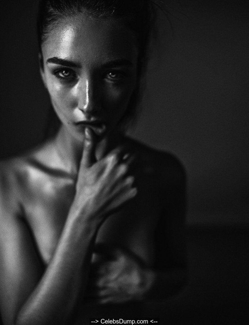 Porn photomodel Vicki Aisha