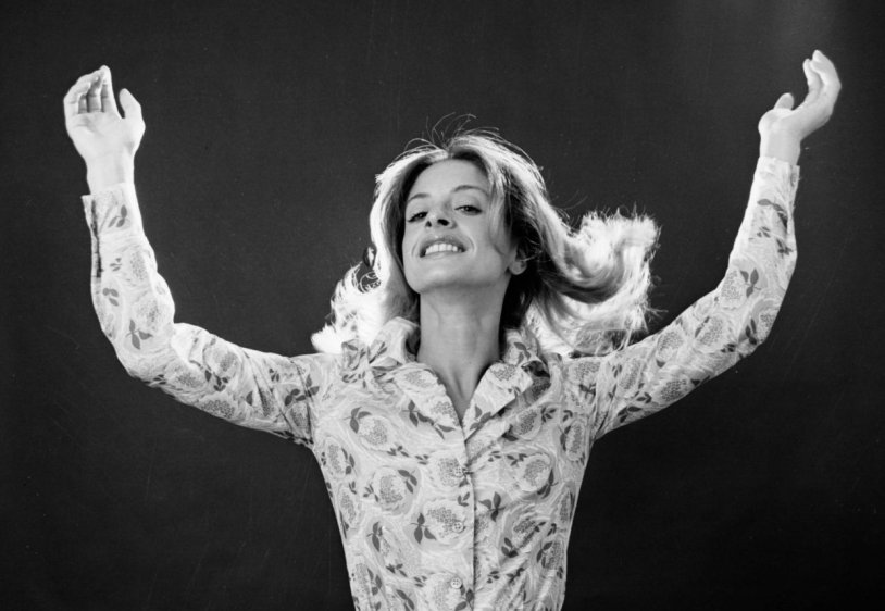 Beige hat for Twitter