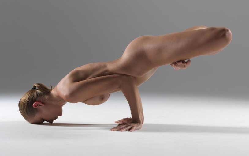 Photo nude girls in the body, in poses