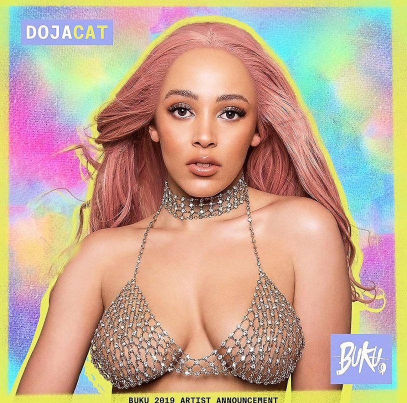 Photos of naked busty women