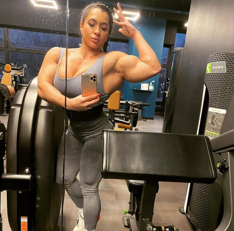 Anthony Jacobescu is hot