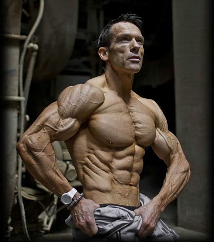 Bodybuilder Helmut Strael