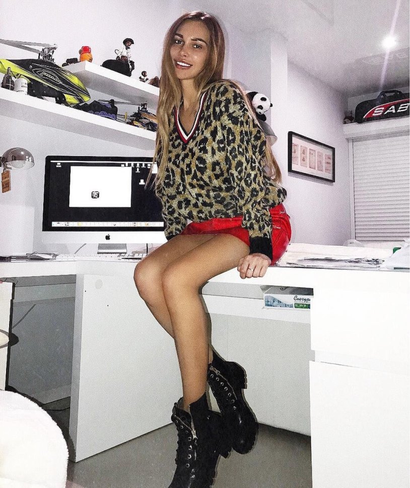 Girl from the clip of Ermak