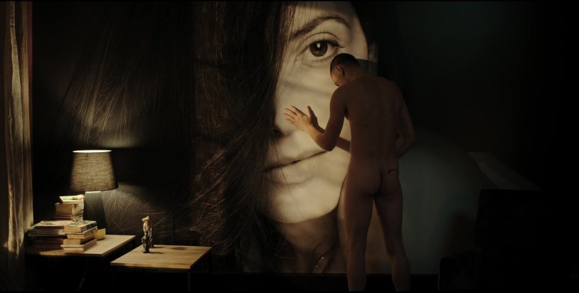 ITZAN ESSCAMILA PHOTO NUDE