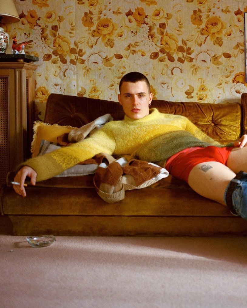 Naked Aron Piper without panties