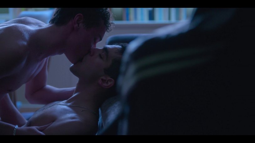 Alvaro Rico is absolutely naked