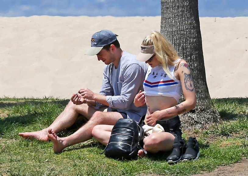 Sophie Turner Tits Fake