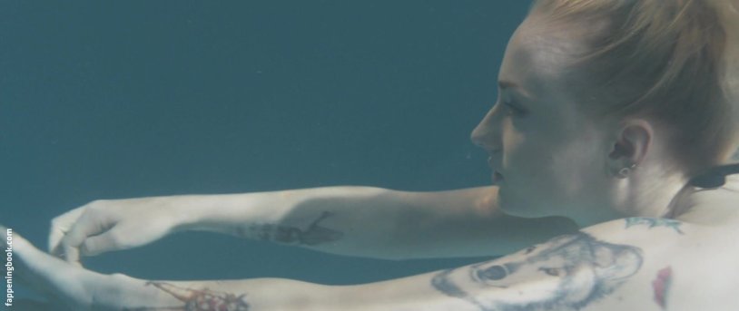 Macy Williams and Sophie Turner