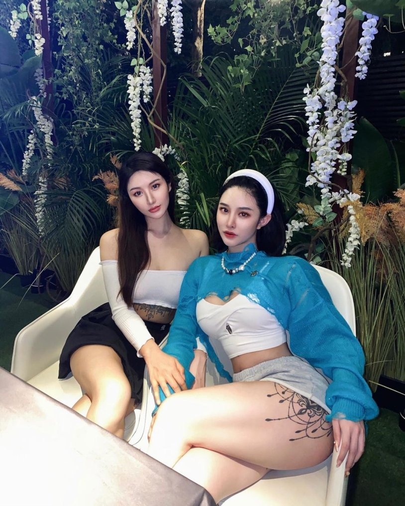 Songyuxin Hitomi Weibo